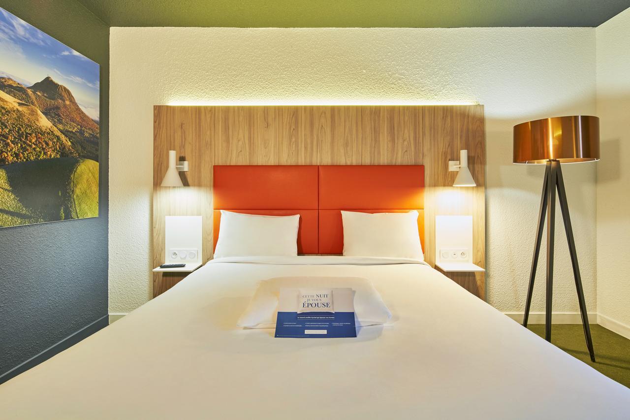 Kyriad Clermont Ferrand Nord - Риом Экстерьер фото