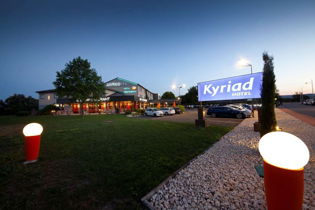 Kyriad Clermont Ferrand Nord - Риом Экстерьер фото